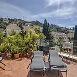 Daire Tropical Terrace By Hello Homes *